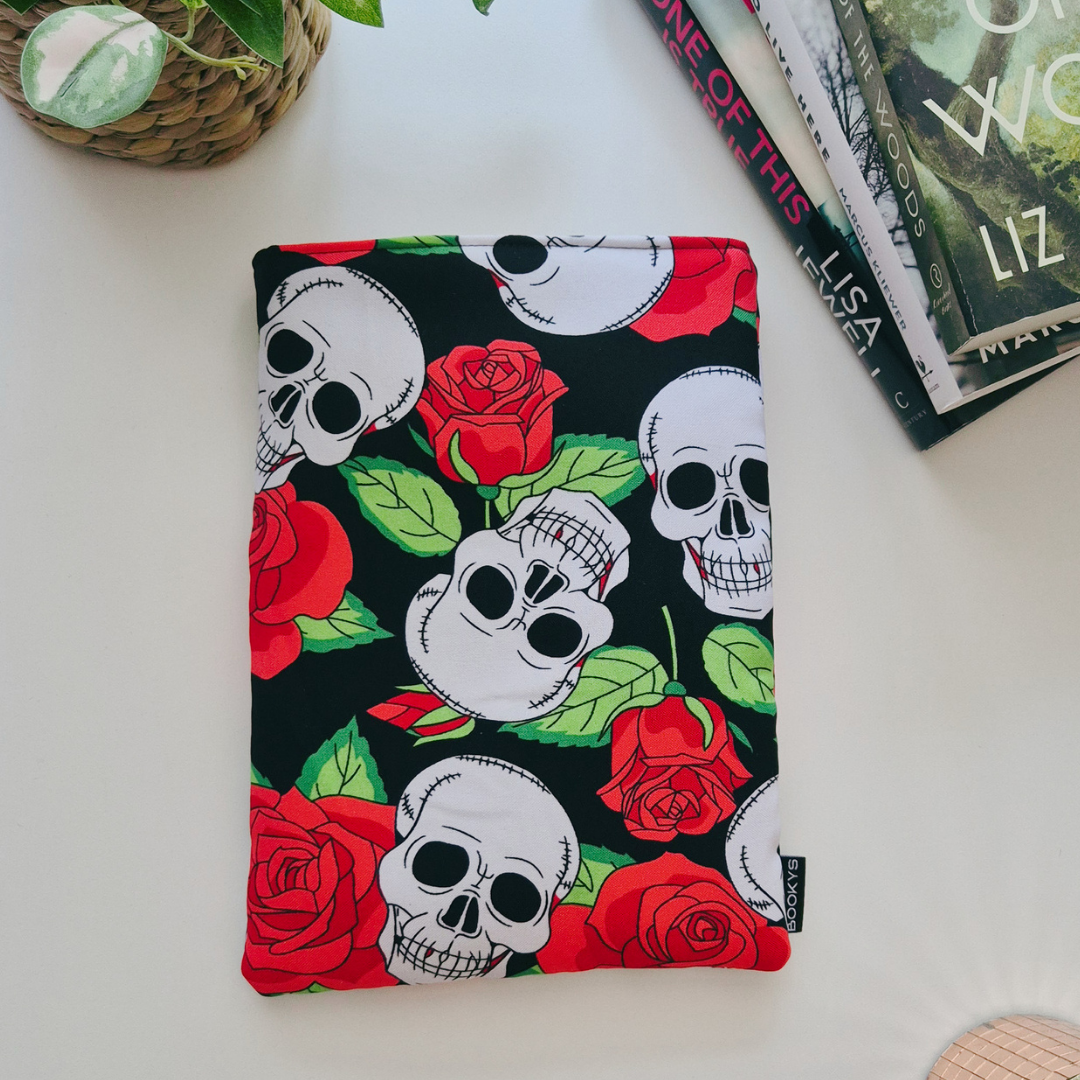 Book Sleeve Medium "Deadly Roses"